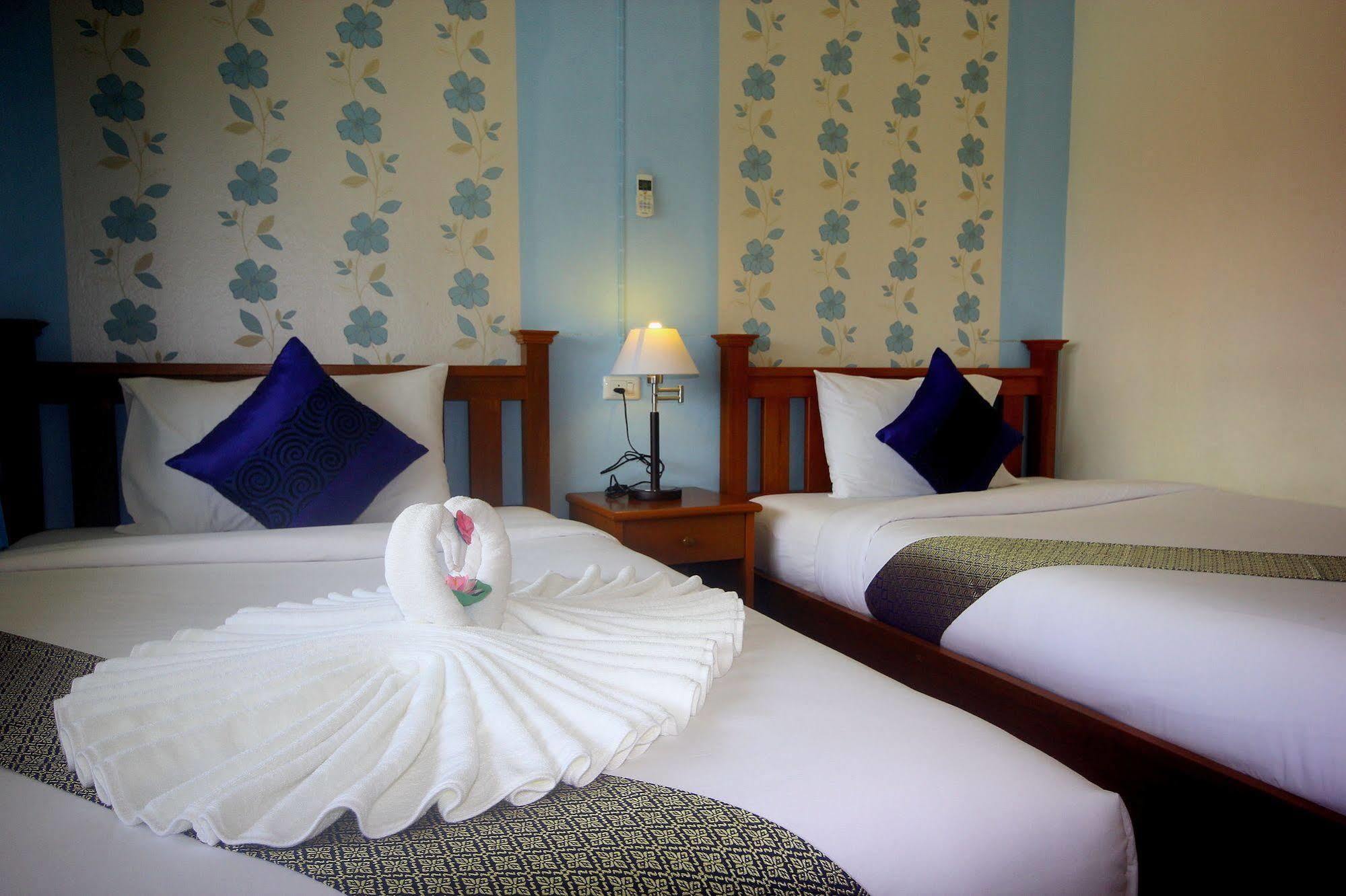 Myplace@Surat Hotel Surat Thani Extérieur photo