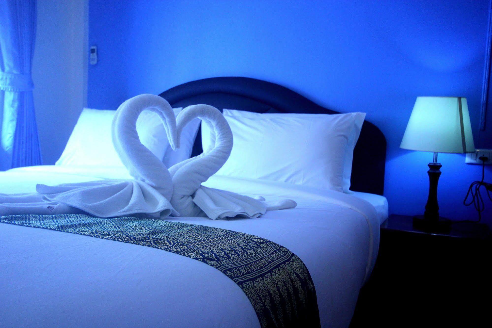 Myplace@Surat Hotel Surat Thani Extérieur photo