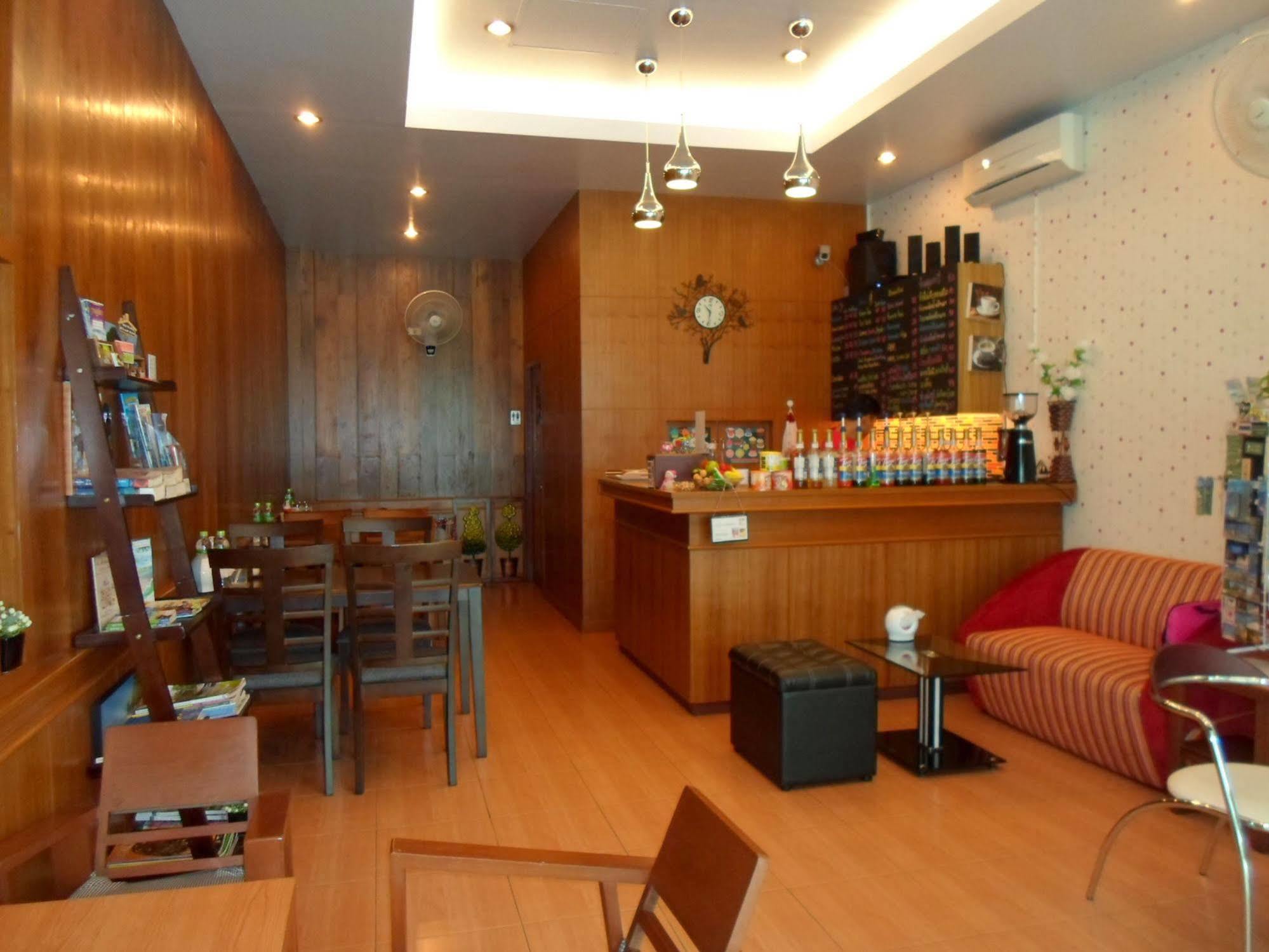 Myplace@Surat Hotel Surat Thani Extérieur photo